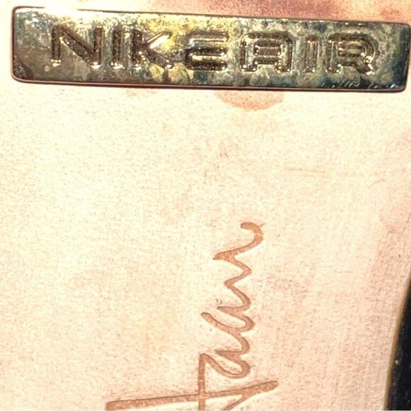 Coke Haan Nike Air style black open toe heels - Picture 10 of 10